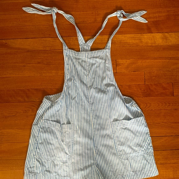 American Eagle Outfitters Pinstripe Shortalls - Picture 1 of 3